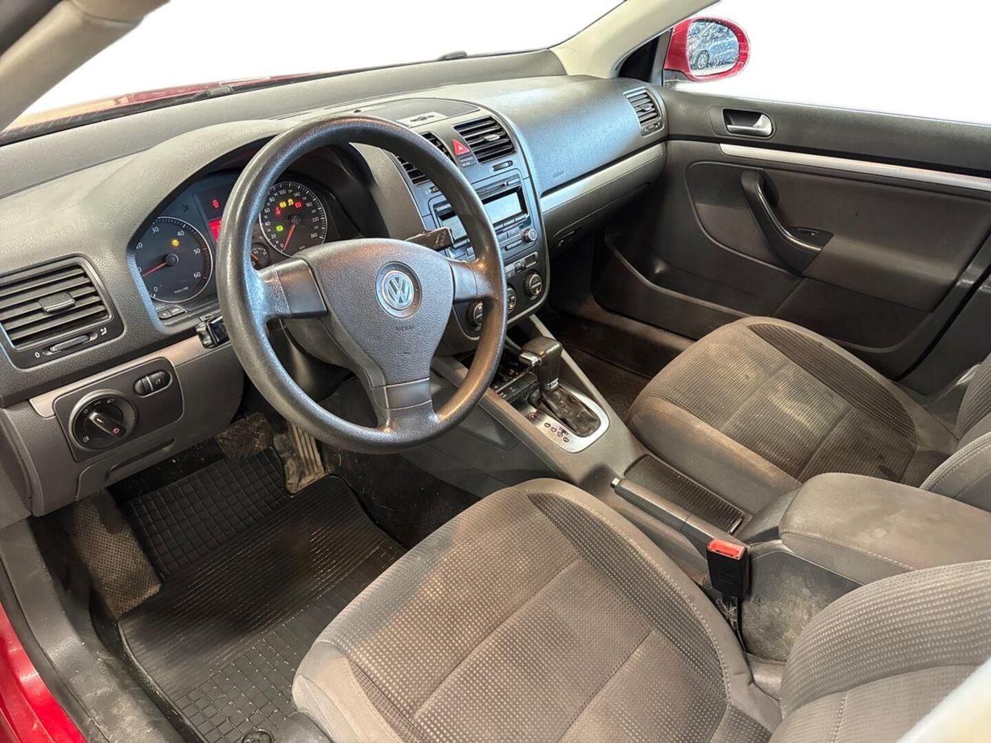 VOLKSWAGEN Golf 2008