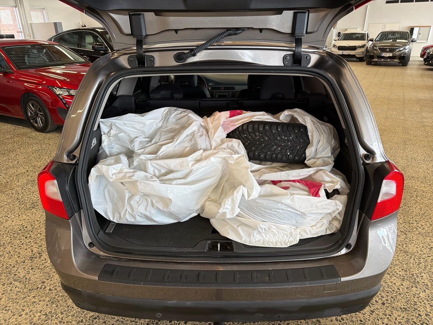VOLVO V70 2010