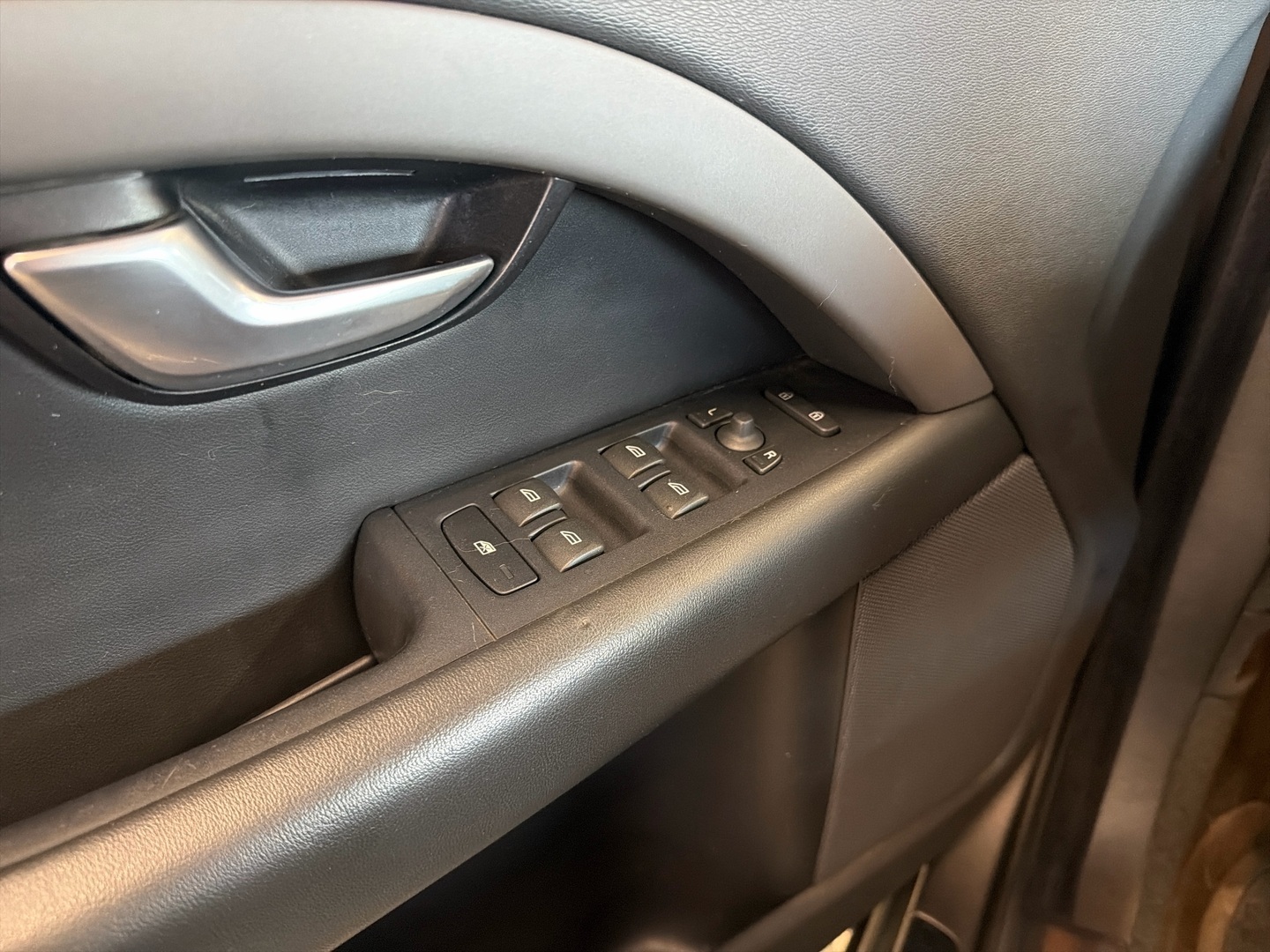VOLVO V70 2010