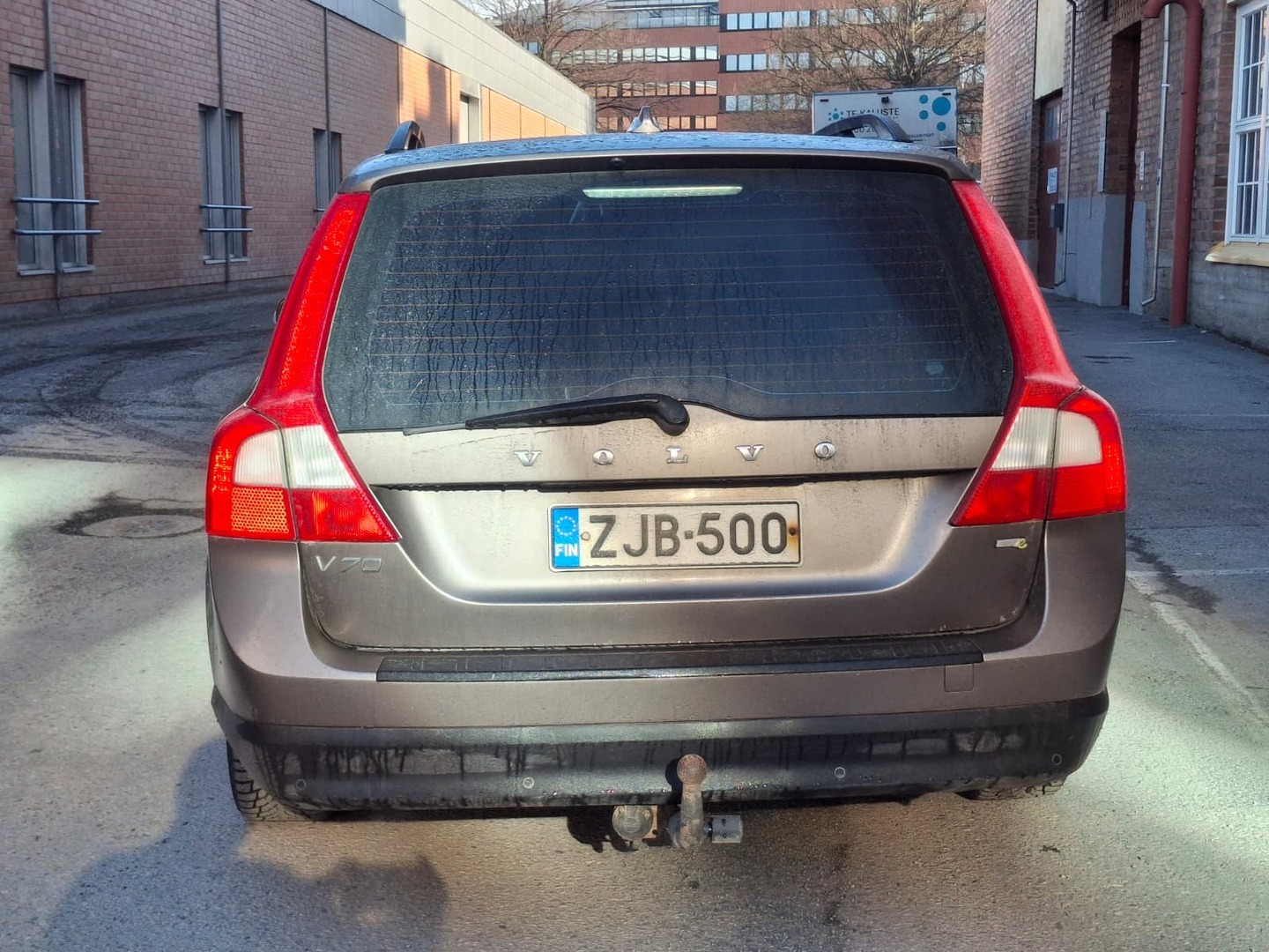 VOLVO V70 2010