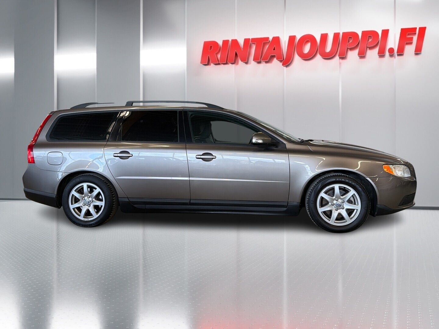 VOLVO V70 2010