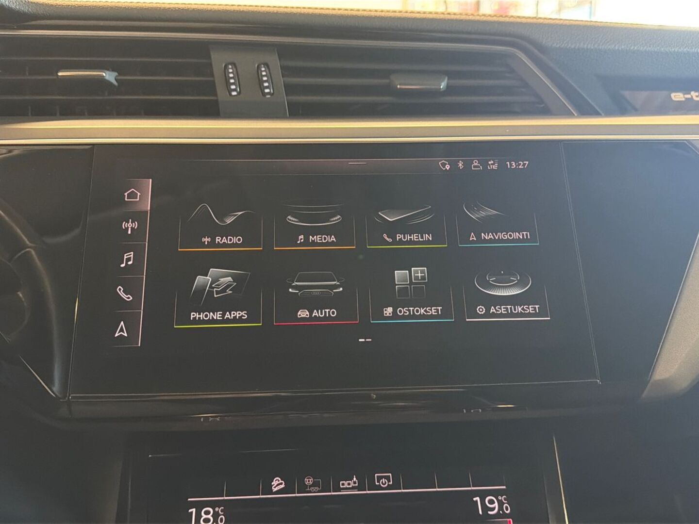 AUDI e-tron 2020