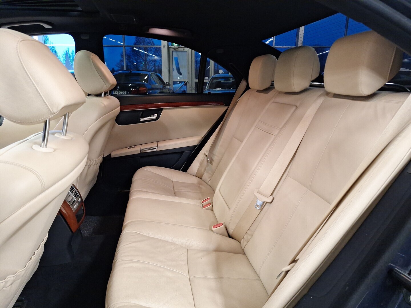 MERCEDES-BENZ S 2006