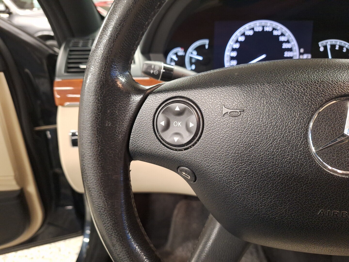 MERCEDES-BENZ S 2006