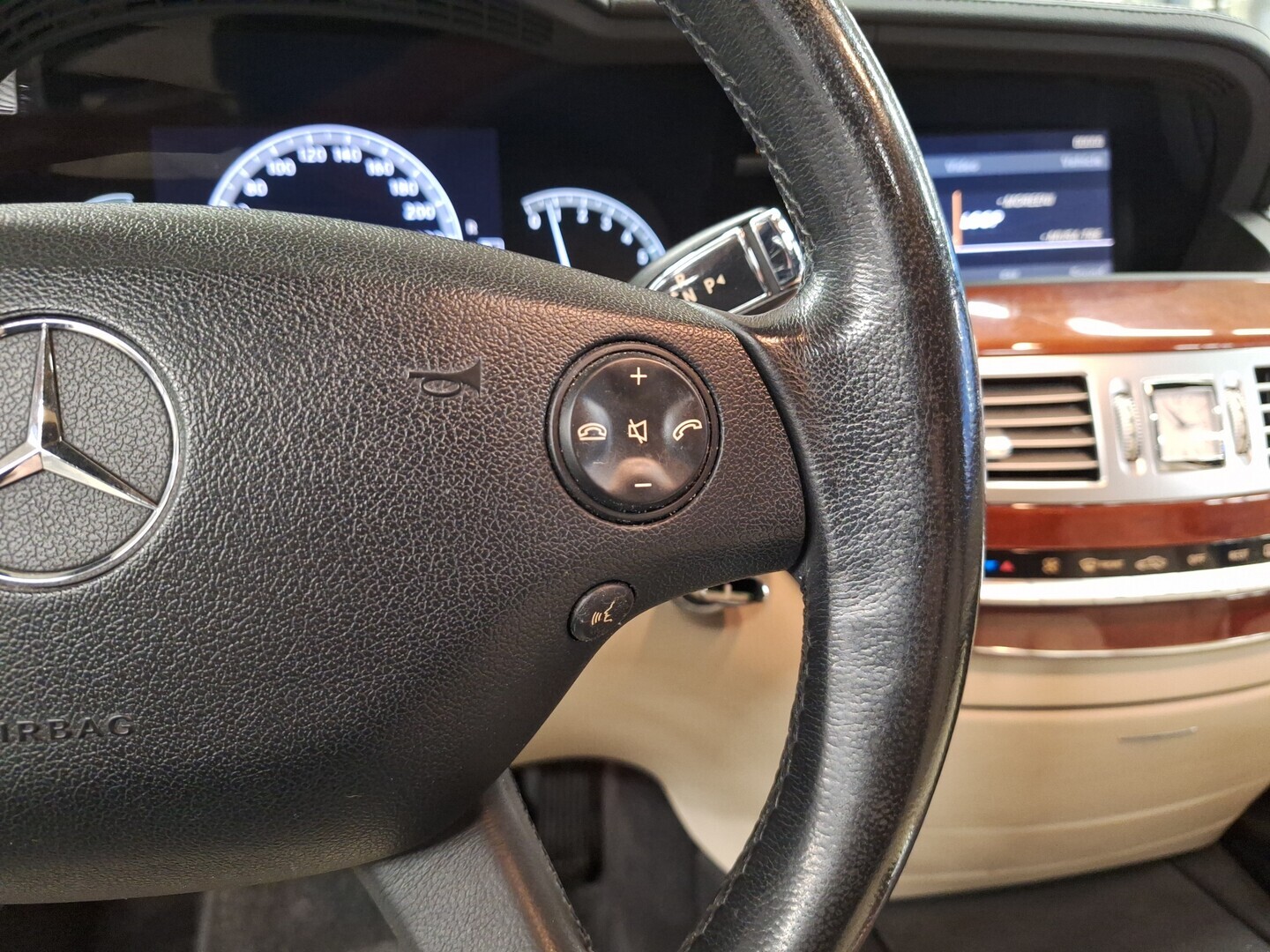 MERCEDES-BENZ S 2006