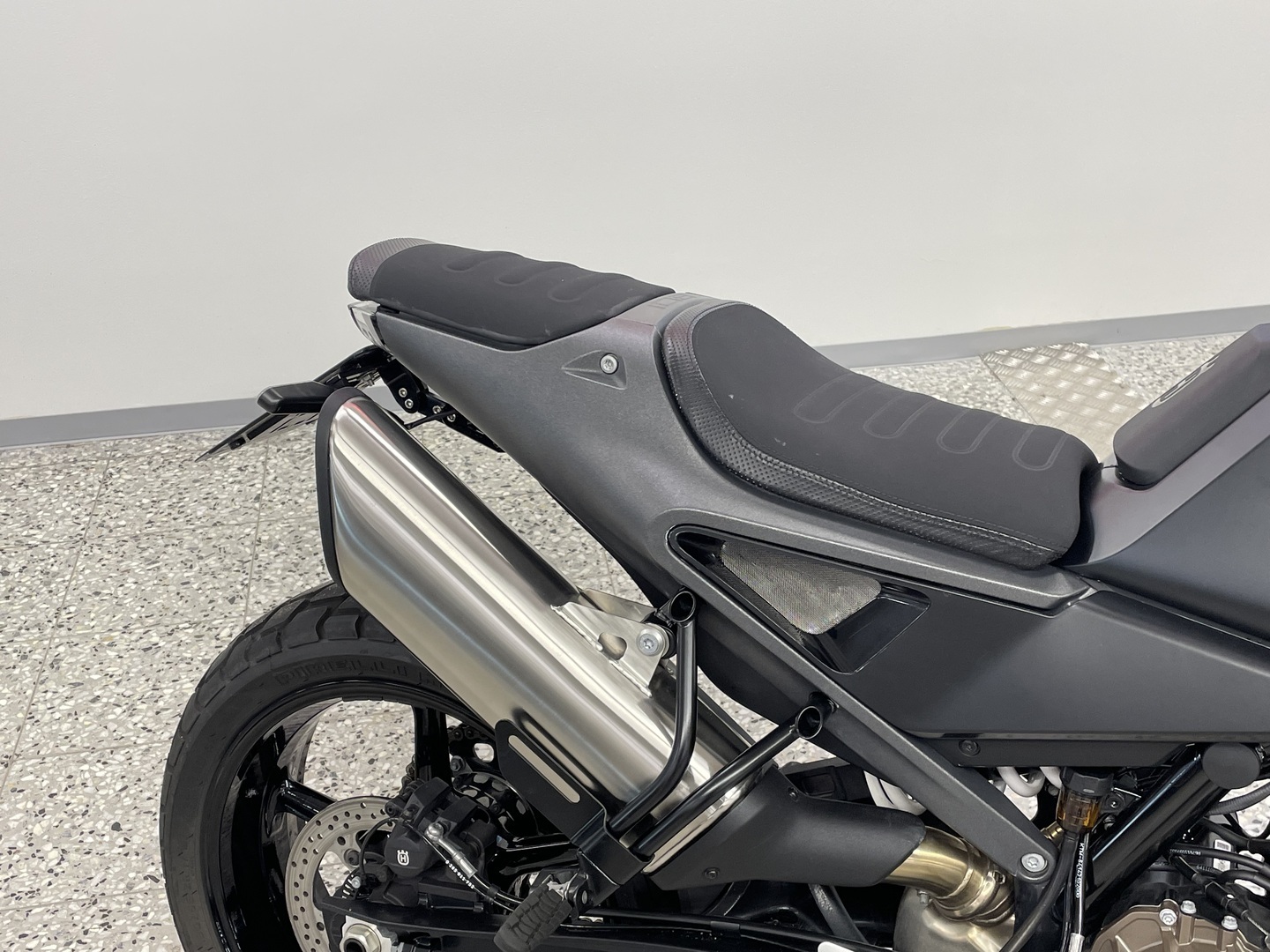 HUSQVARNA SVARTPILEN 2024