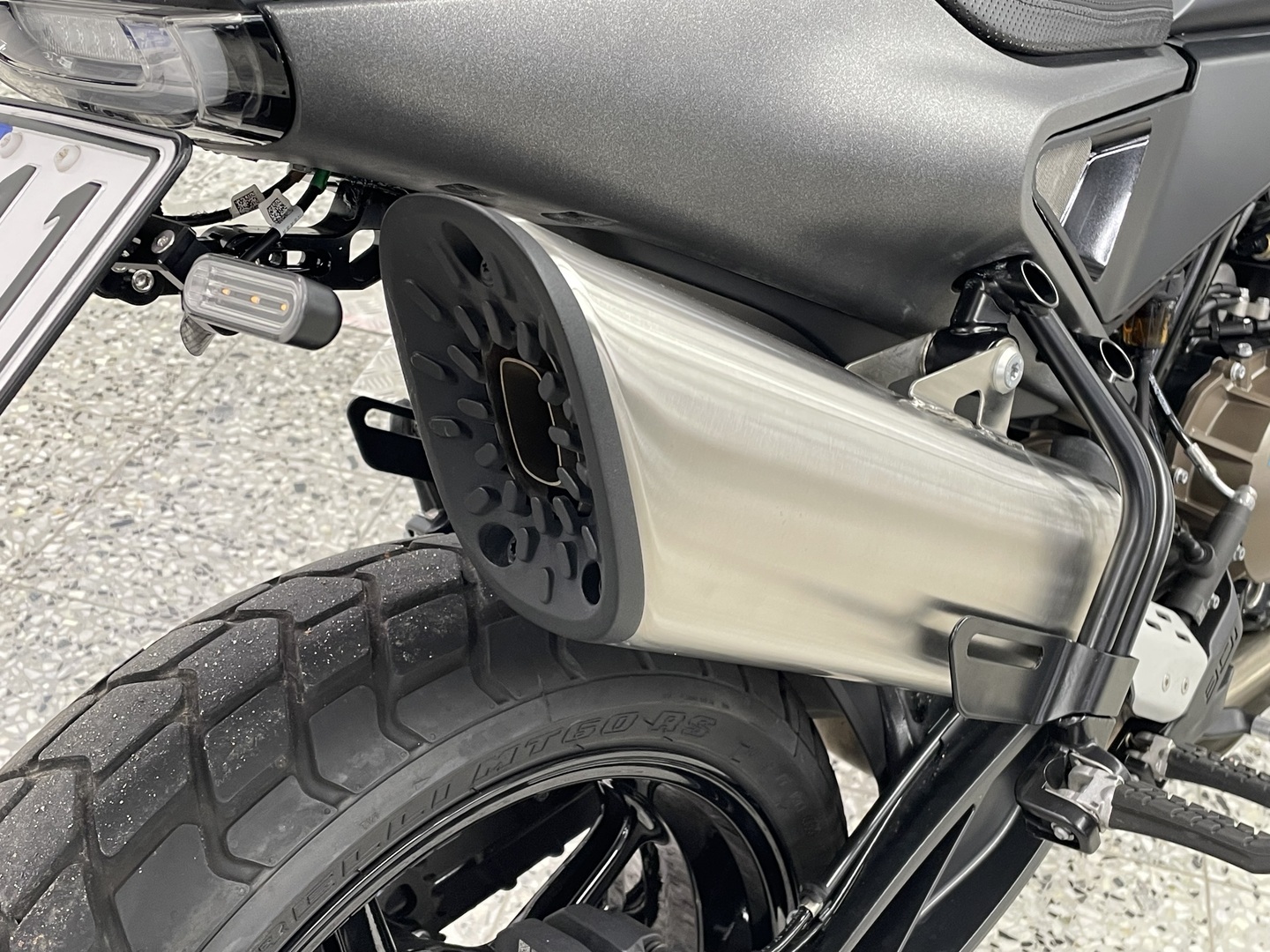 HUSQVARNA SVARTPILEN 2024