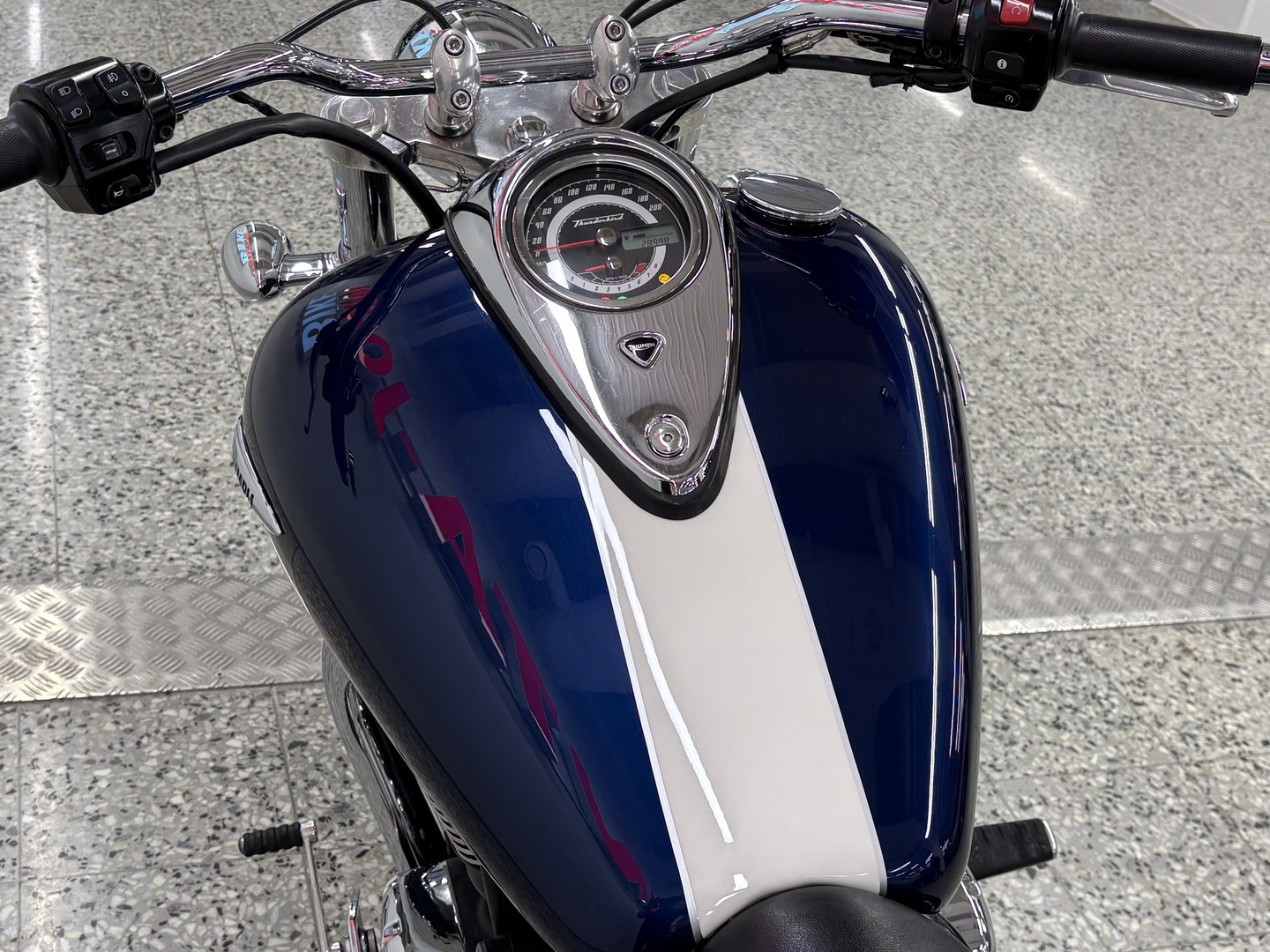 TRIUMPH Thunderbird 2010