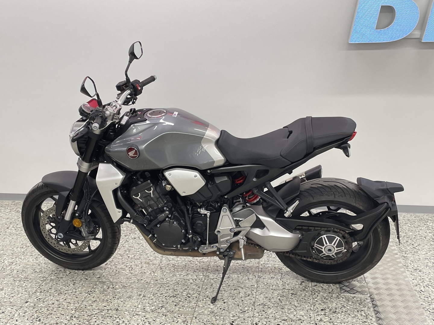 HONDA CB 2019