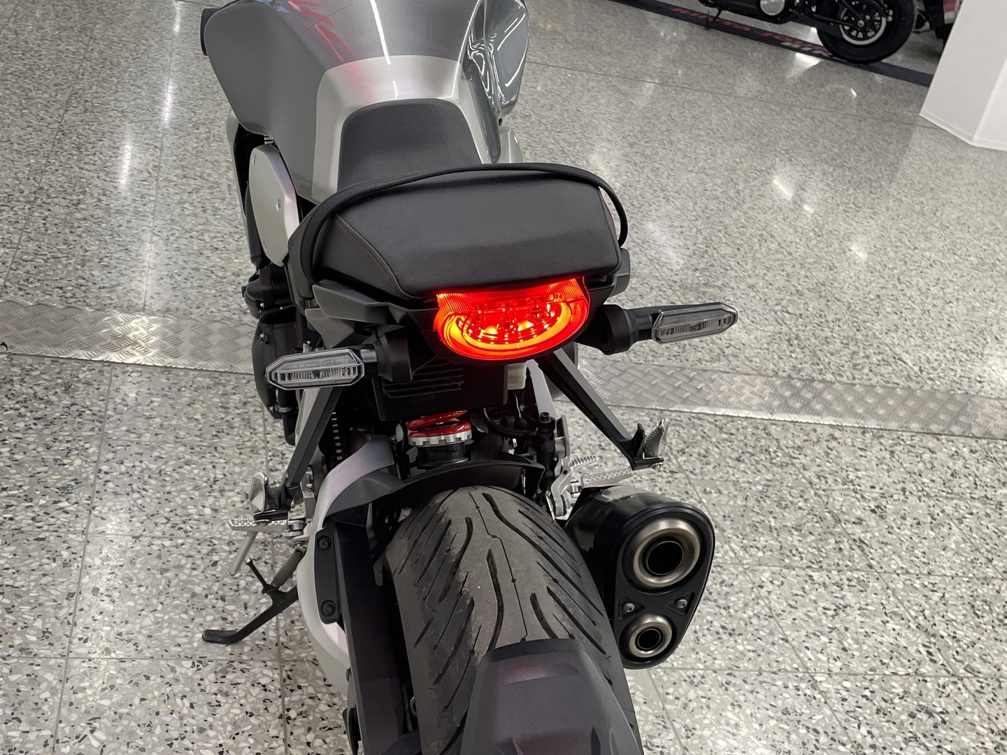 HONDA CB 2019