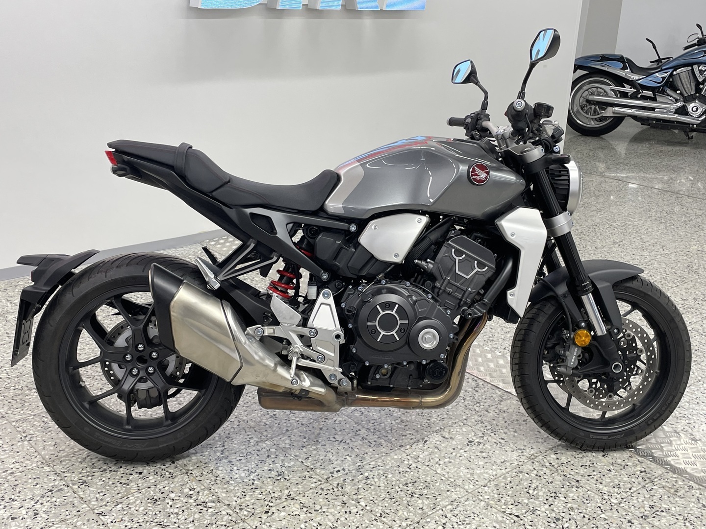 HONDA CB 2019