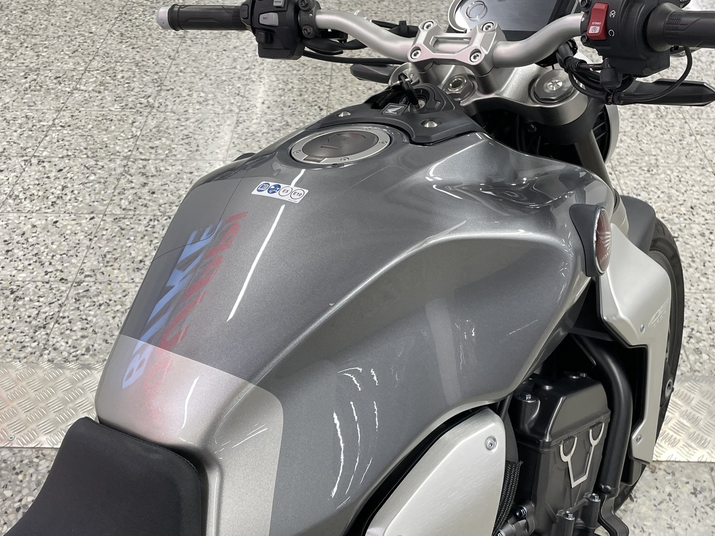 HONDA CB 2019