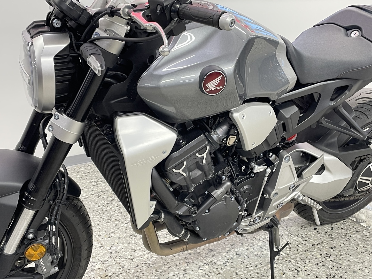 HONDA CB 2019