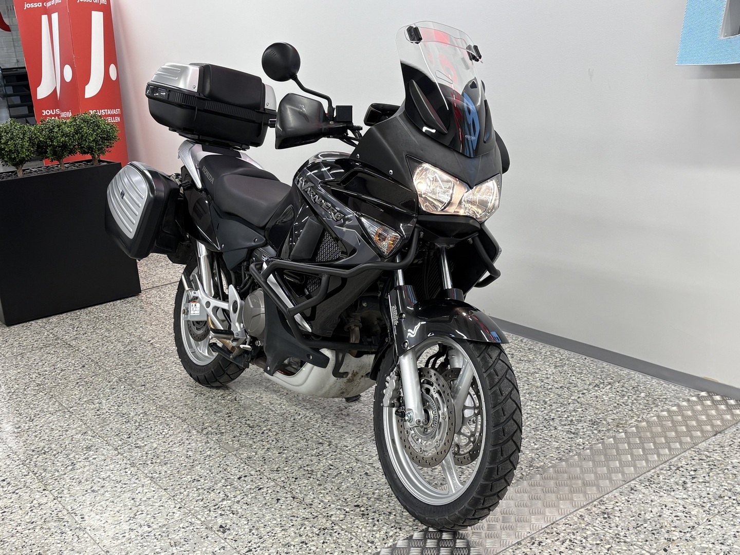 HONDA XL 2011