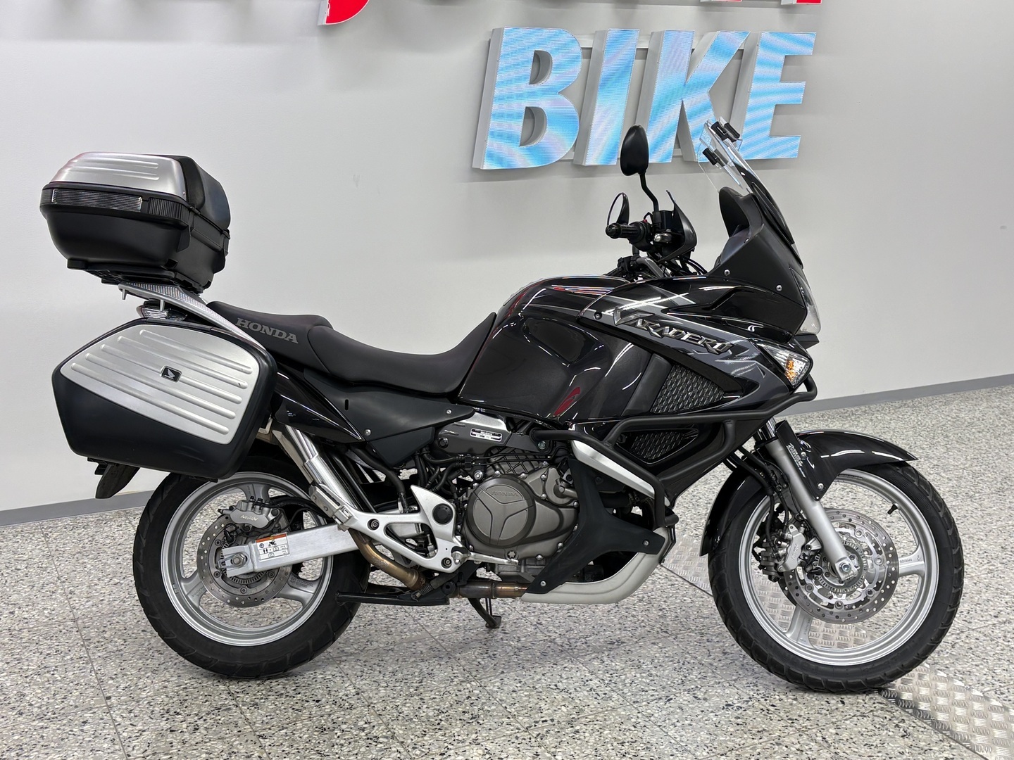 HONDA XL 2011