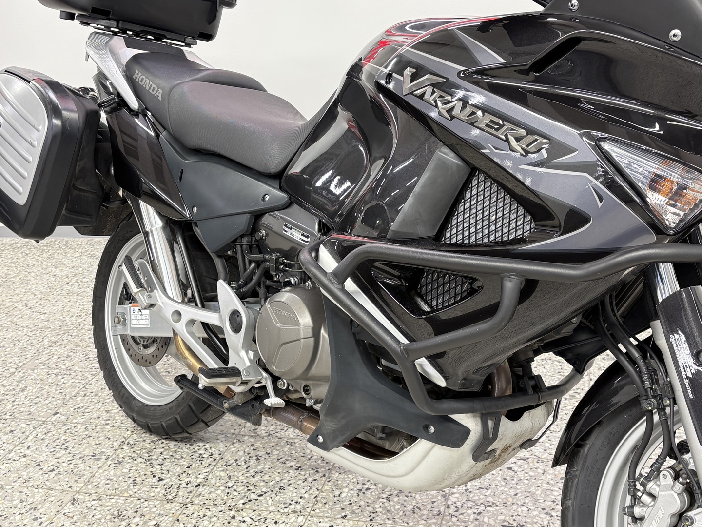 HONDA XL 2011