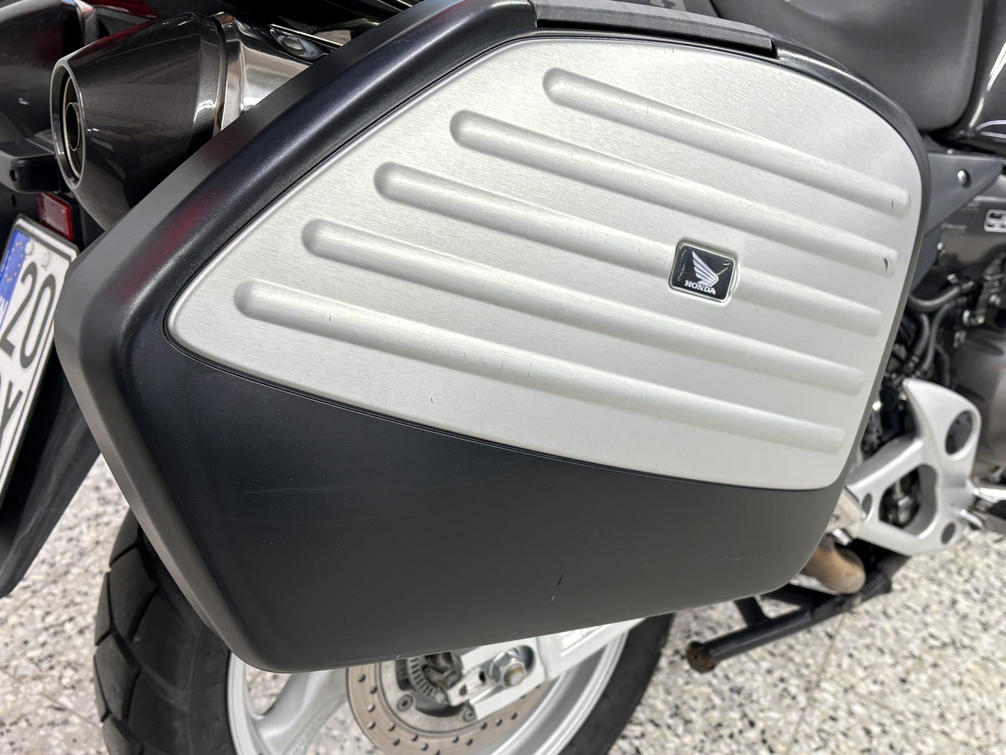 HONDA XL 2011