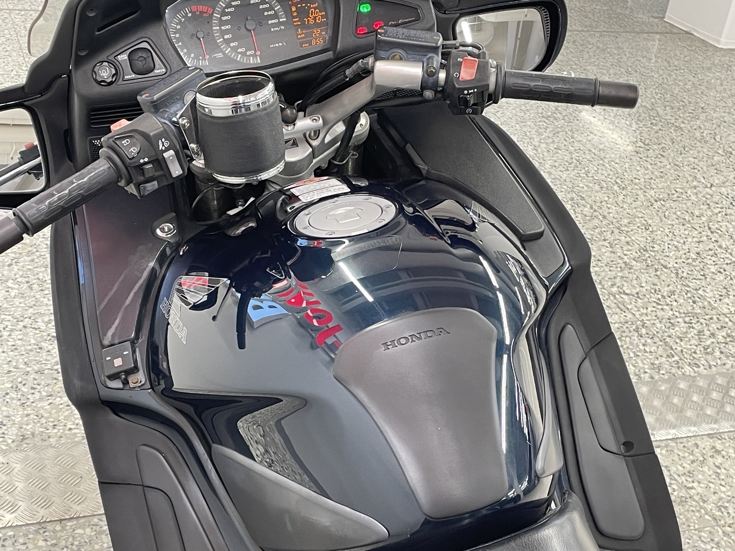 HONDA ST 2002