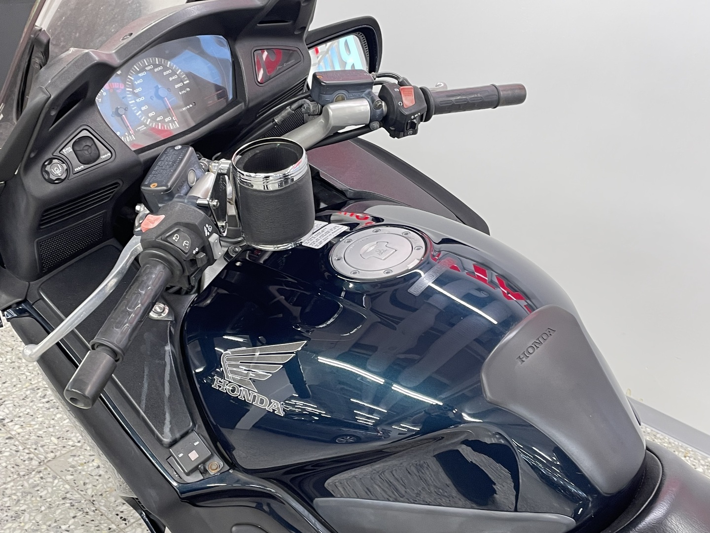 HONDA ST 2002