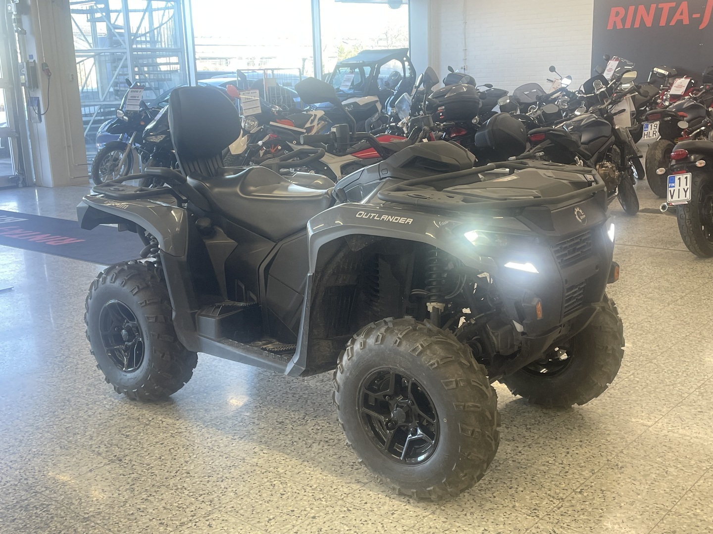 CAN-AM OUTLANDER 2024