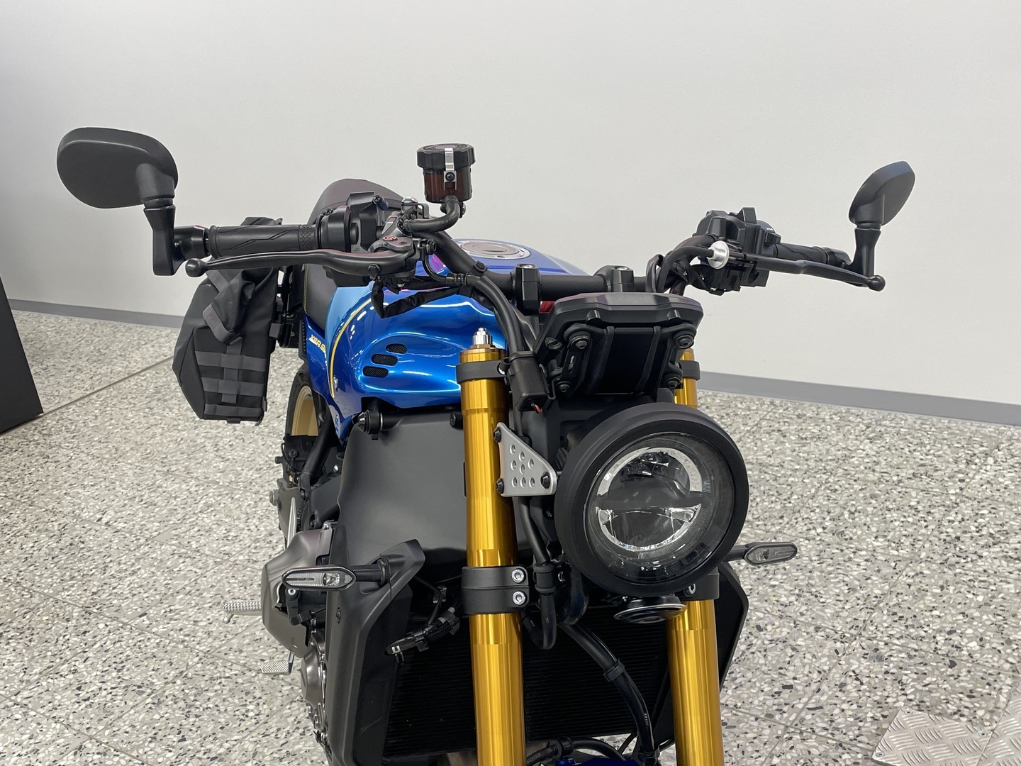 YAMAHA XSR 2023