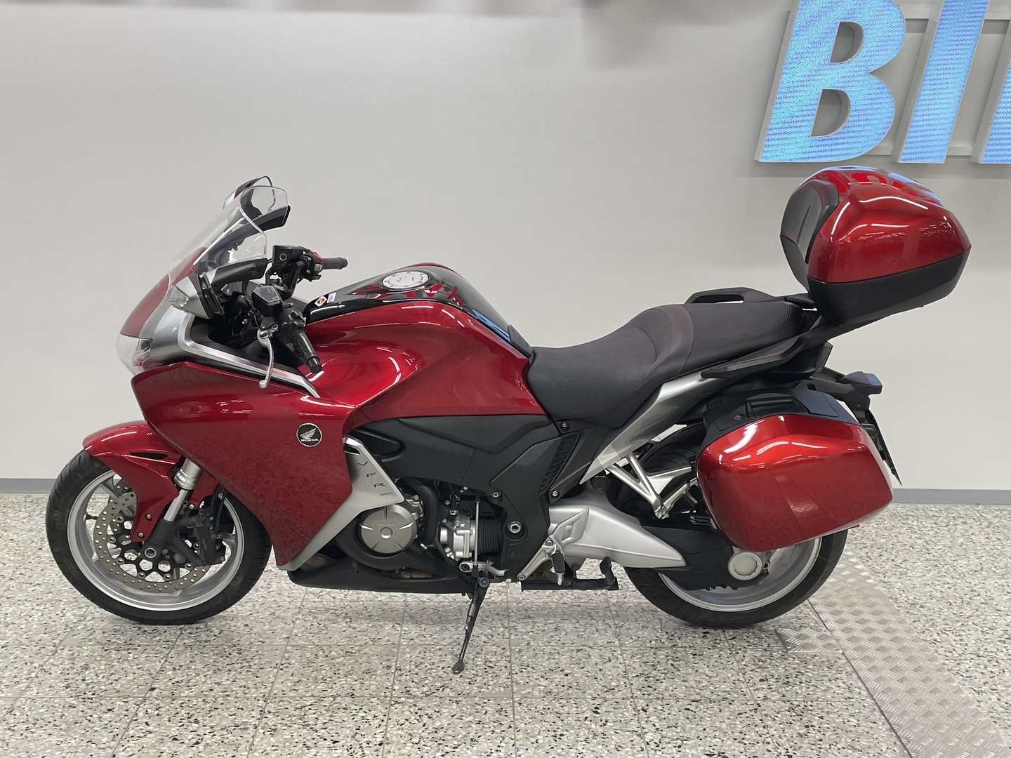 HONDA VFR 2011