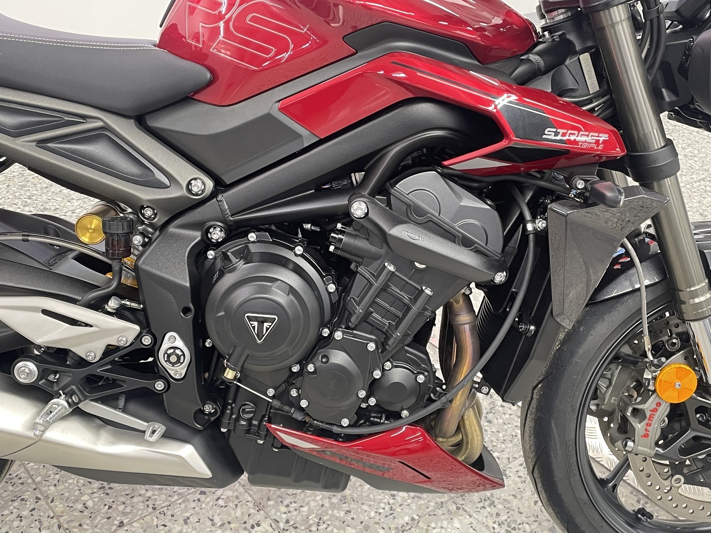 TRIUMPH STREET TRIPLE 2025