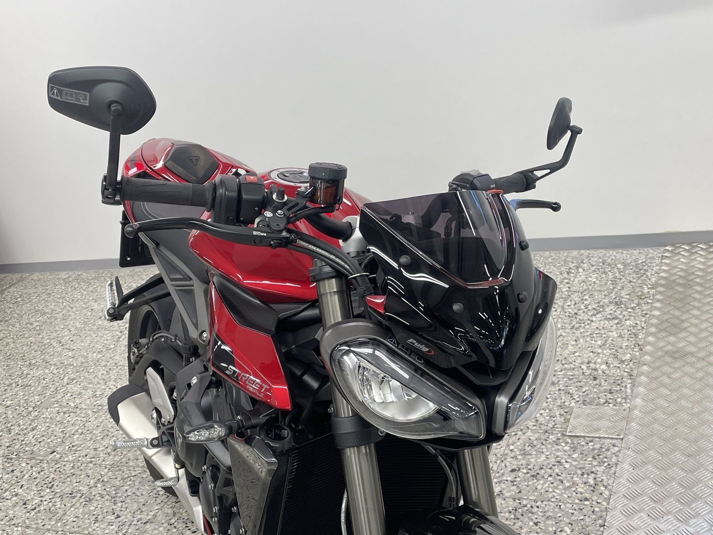 TRIUMPH STREET TRIPLE 2025