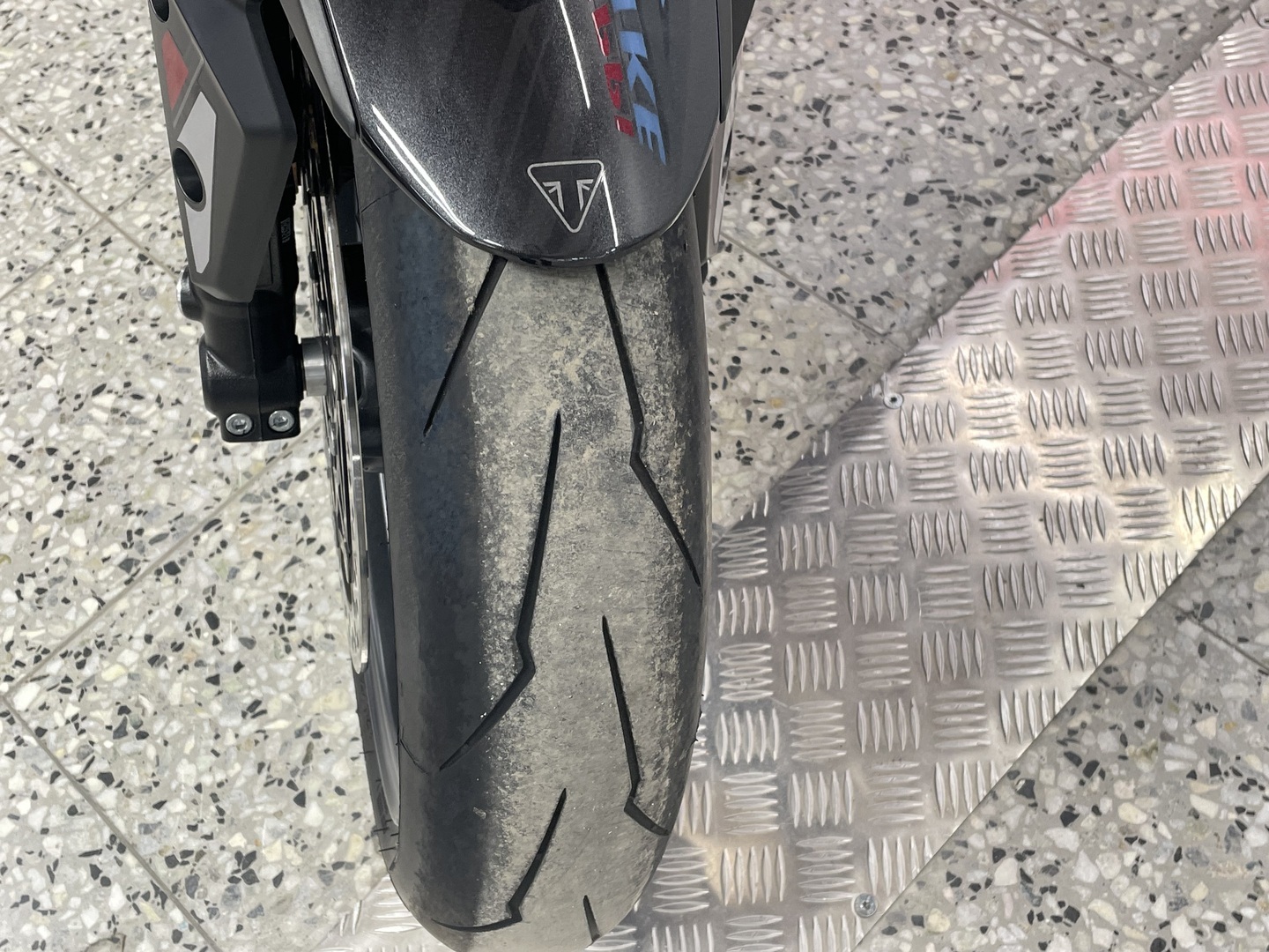 TRIUMPH STREET TRIPLE 2025