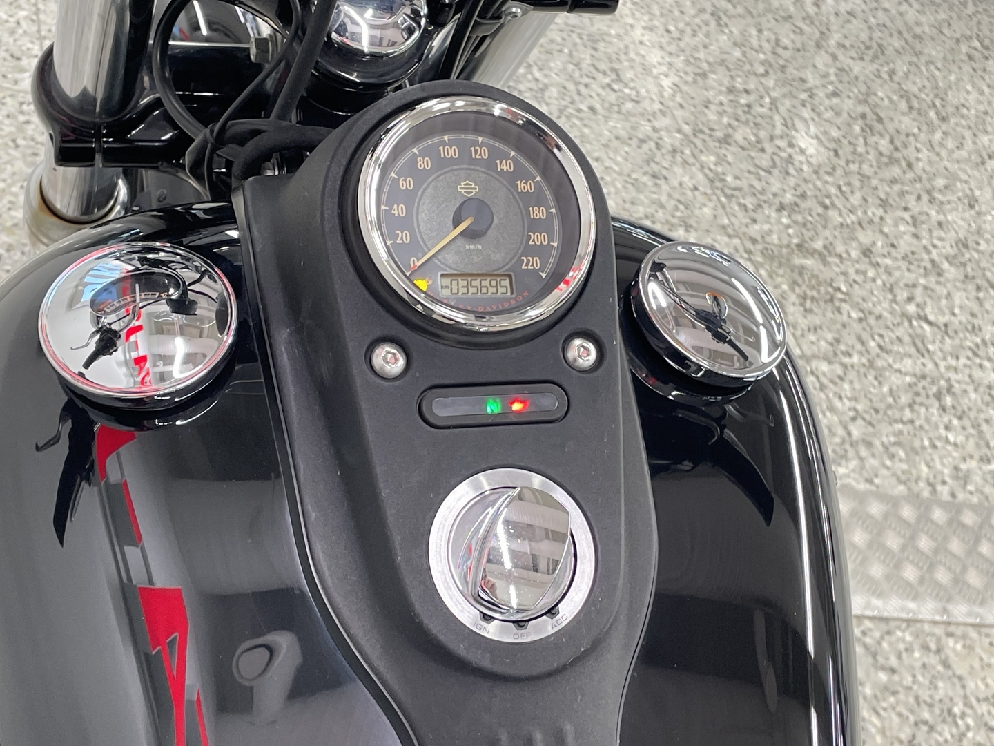 HARLEY-DAVIDSON DYNA 2014