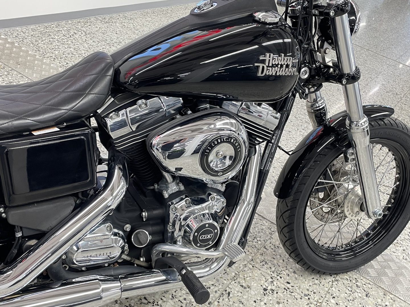 HARLEY-DAVIDSON DYNA 2014