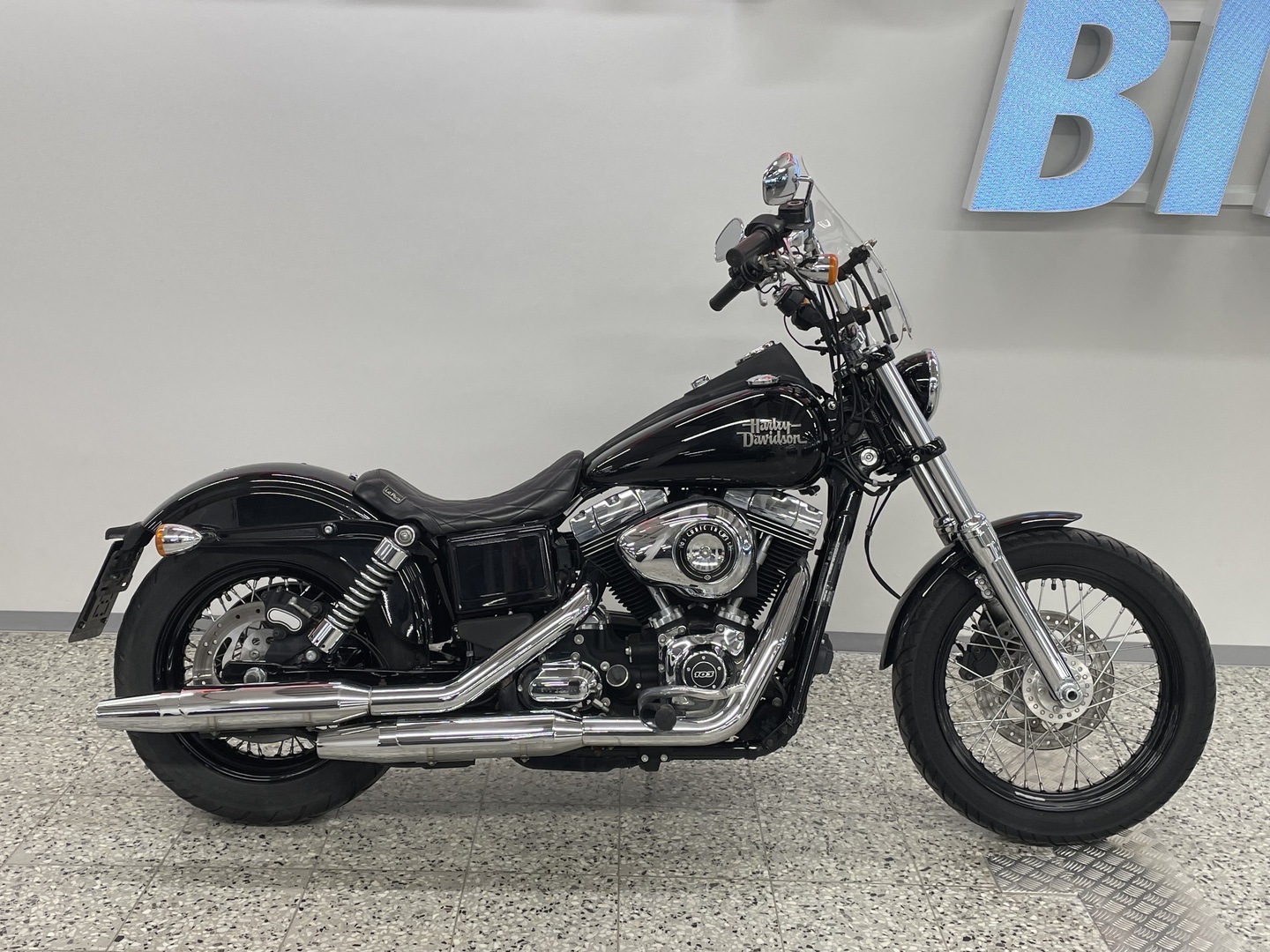HARLEY-DAVIDSON DYNA 2014