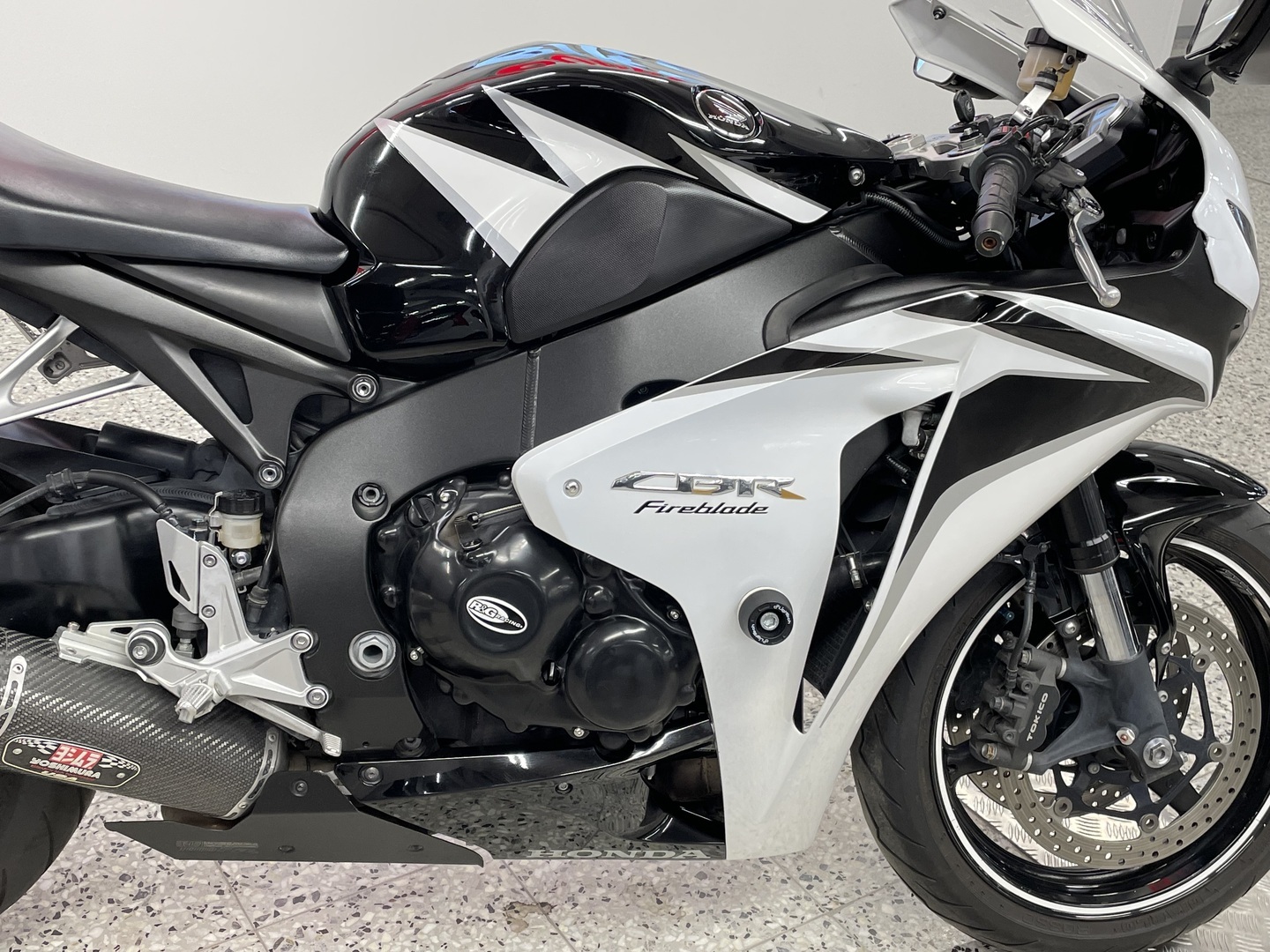 HONDA CBR 2011