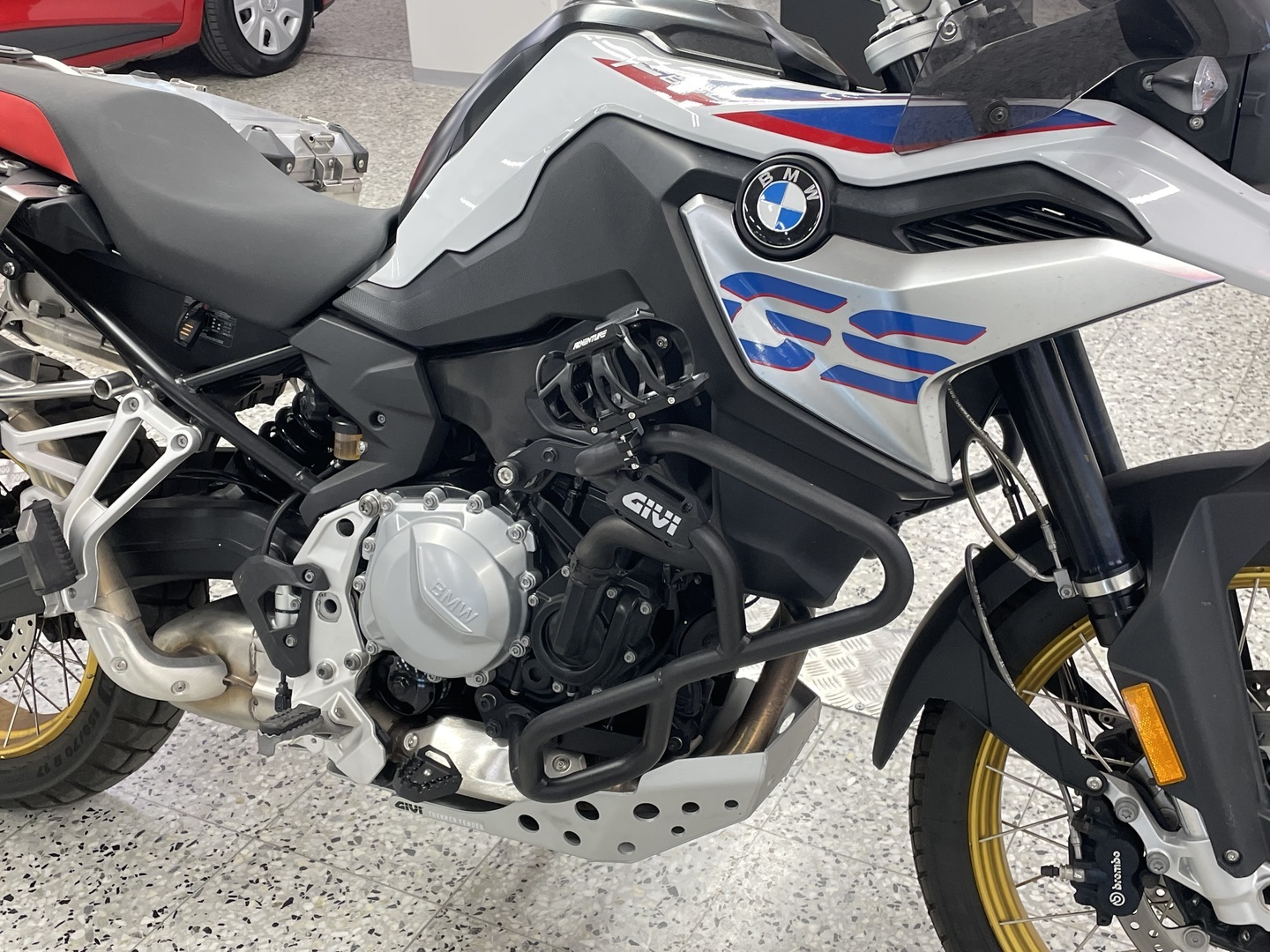 BMW F 2020