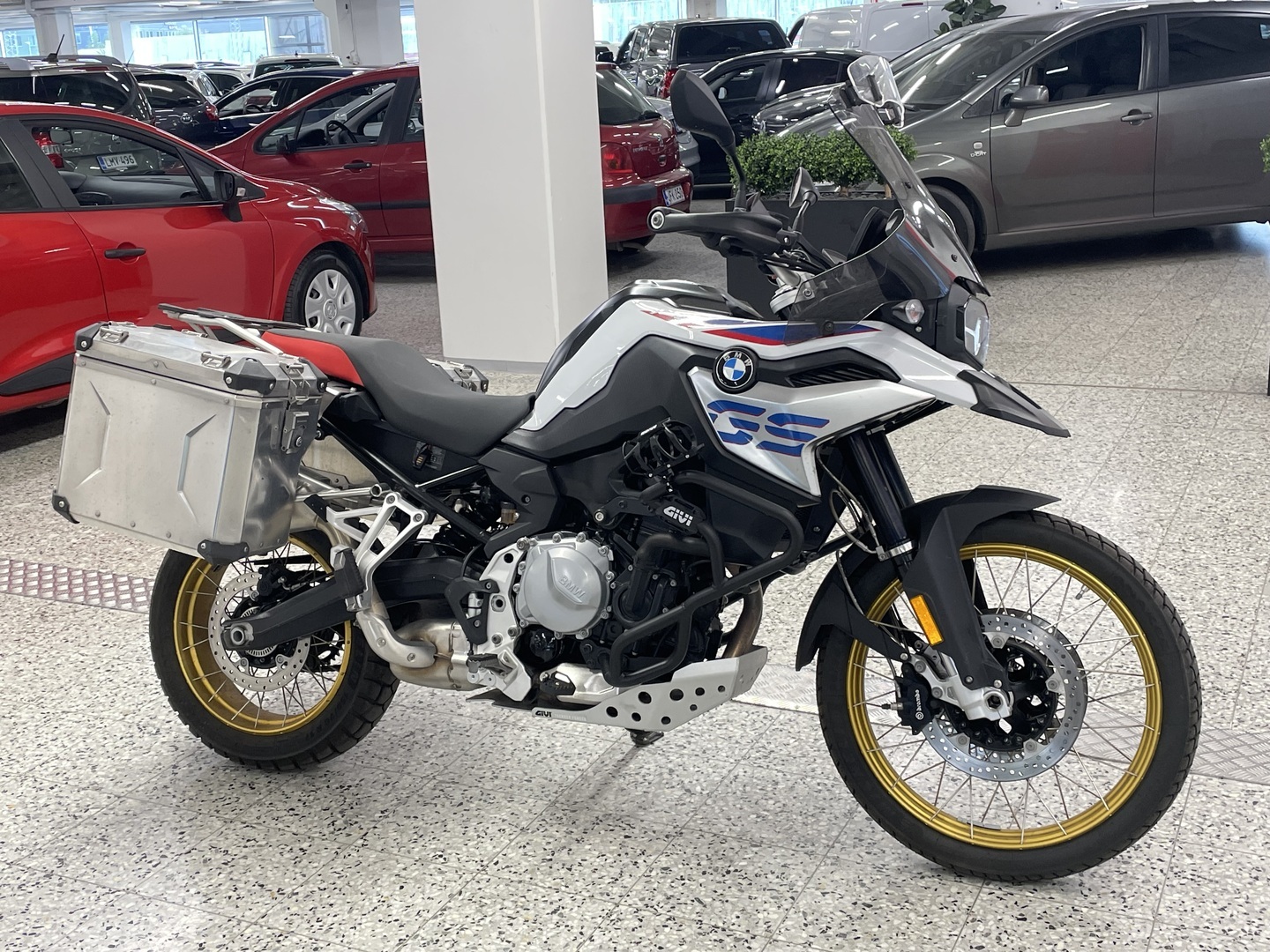 BMW F 2020