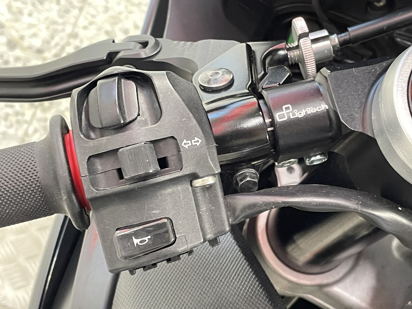 APRILIA RSV4 2011