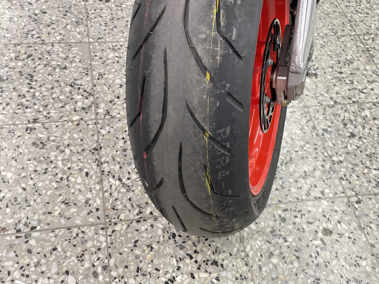 APRILIA RSV4 2011