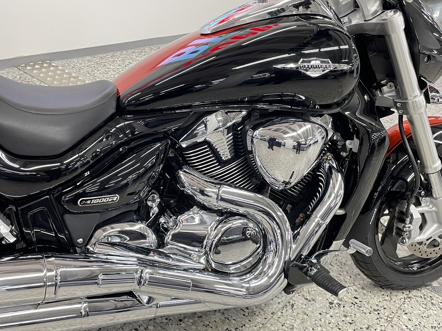 SUZUKI Intruder 2012