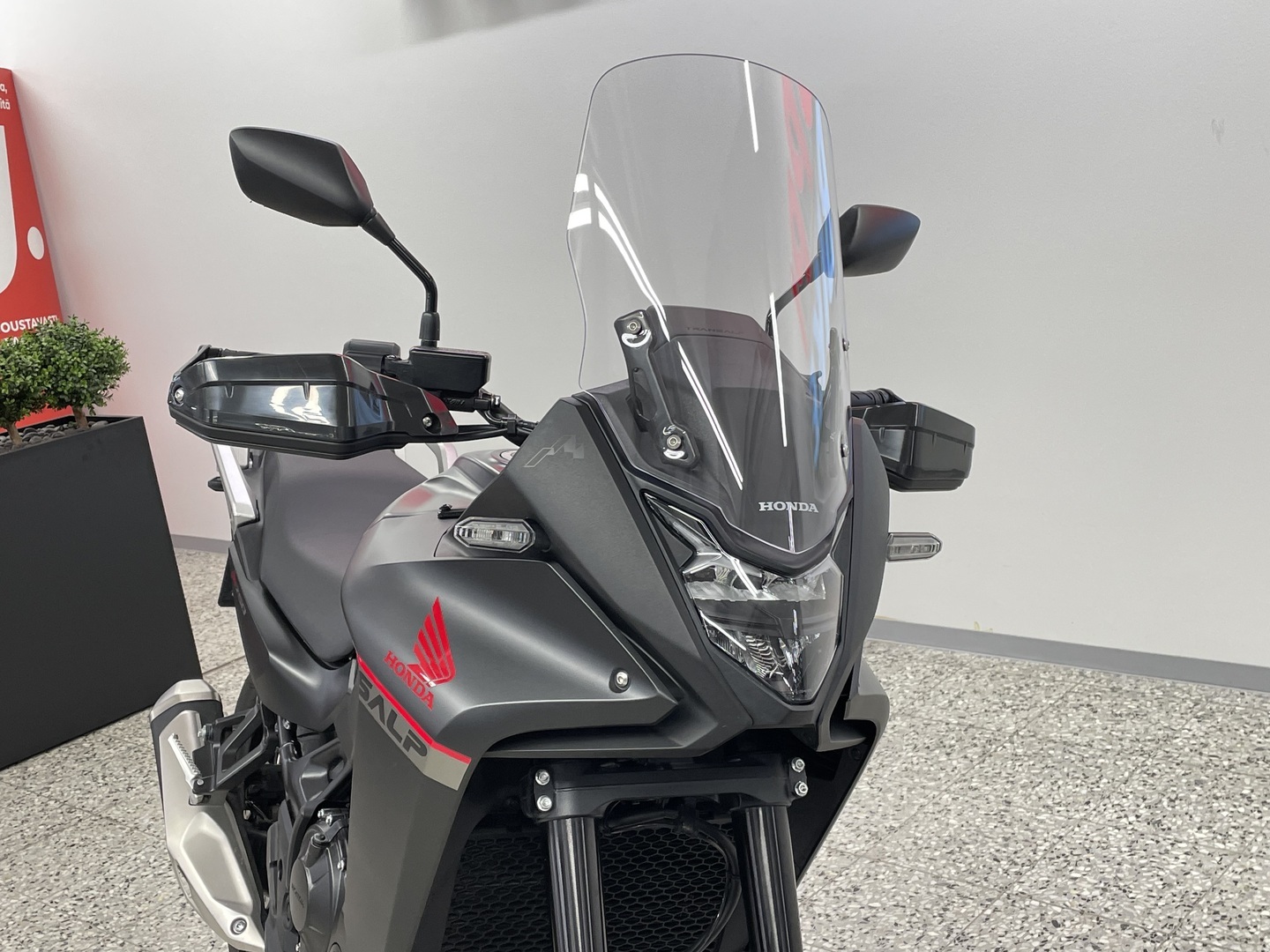 HONDA XL 2024