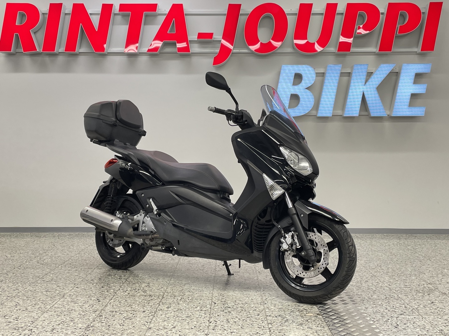 YAMAHA X-MAX 2012