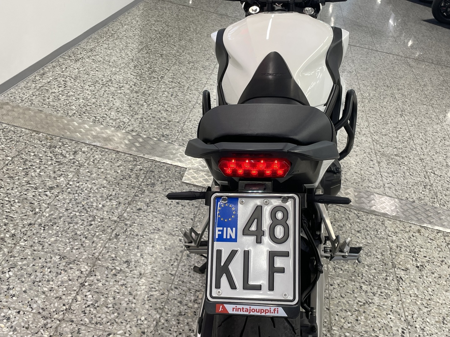HONDA CB 2015