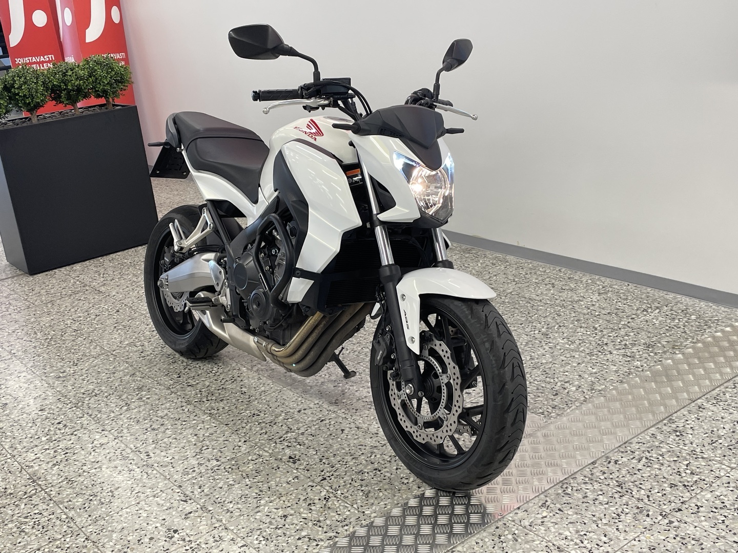 HONDA CB 2015