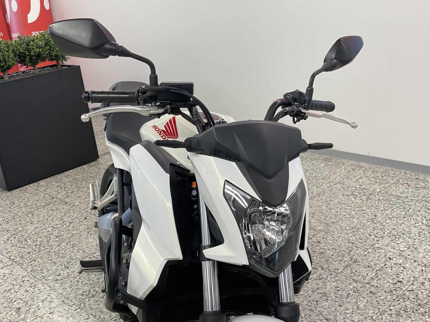 HONDA CB 2015