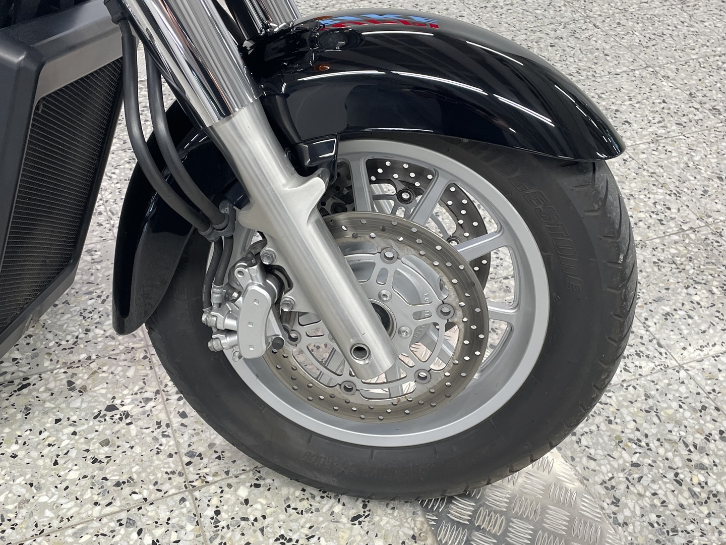 SUZUKI INTRUDER 2013