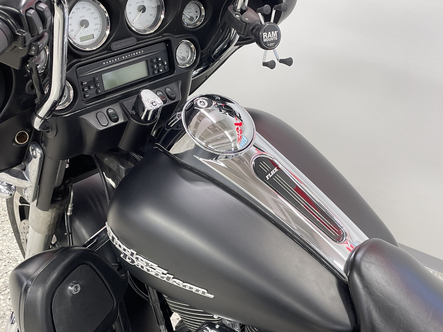 HARLEY-DAVIDSON TOURING 2011