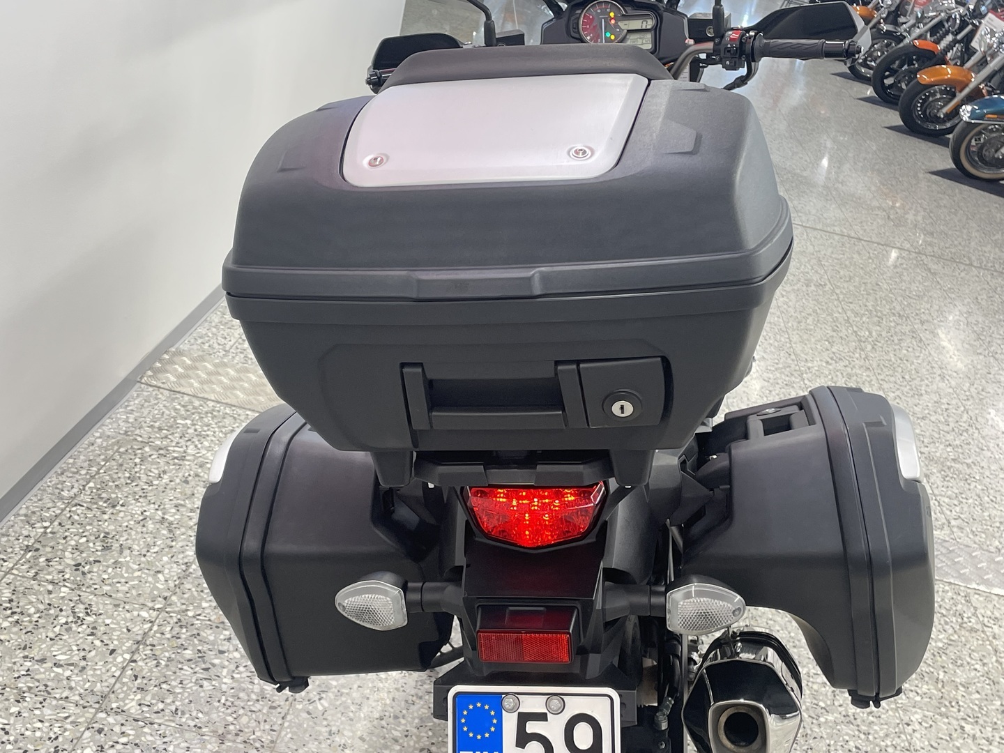 SUZUKI DL 2014