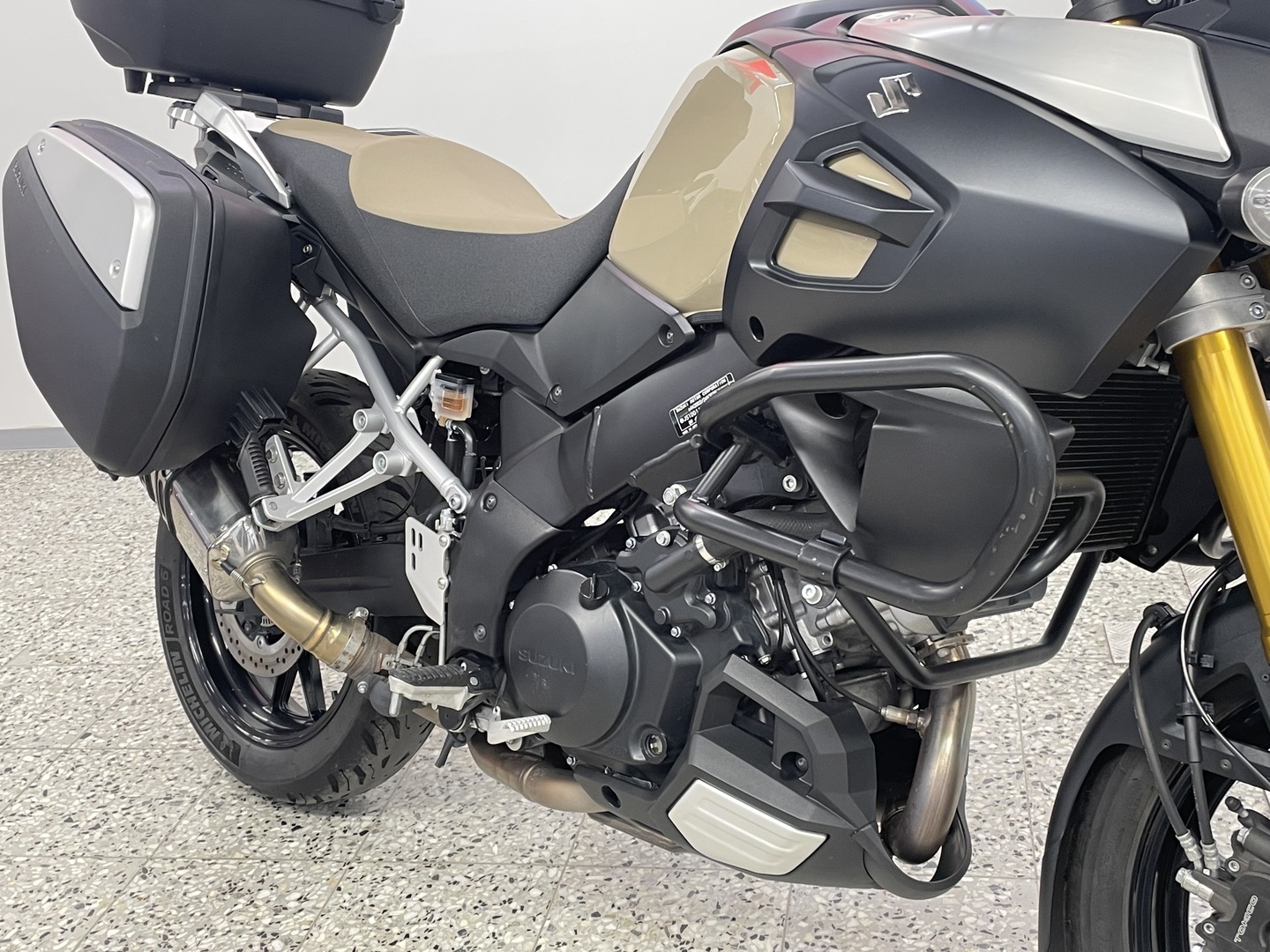 SUZUKI DL 2014