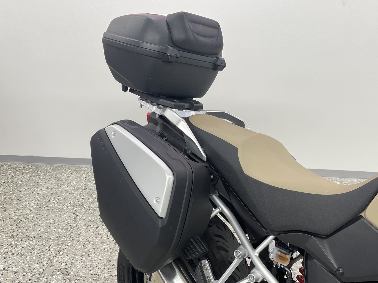 SUZUKI DL 2014