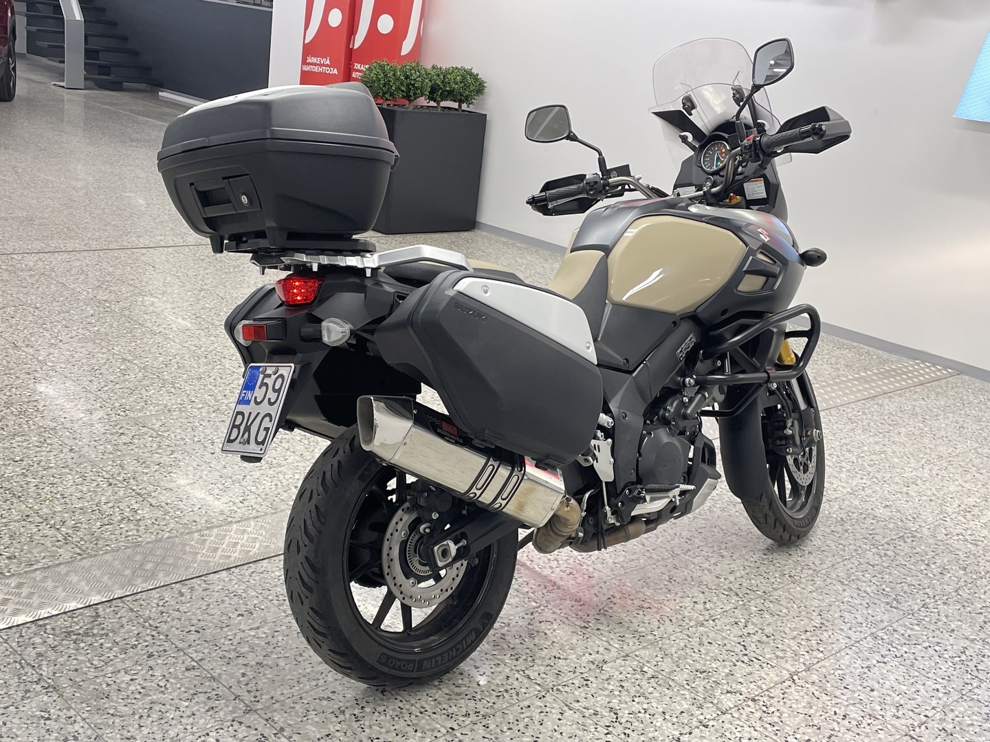 SUZUKI DL 2014