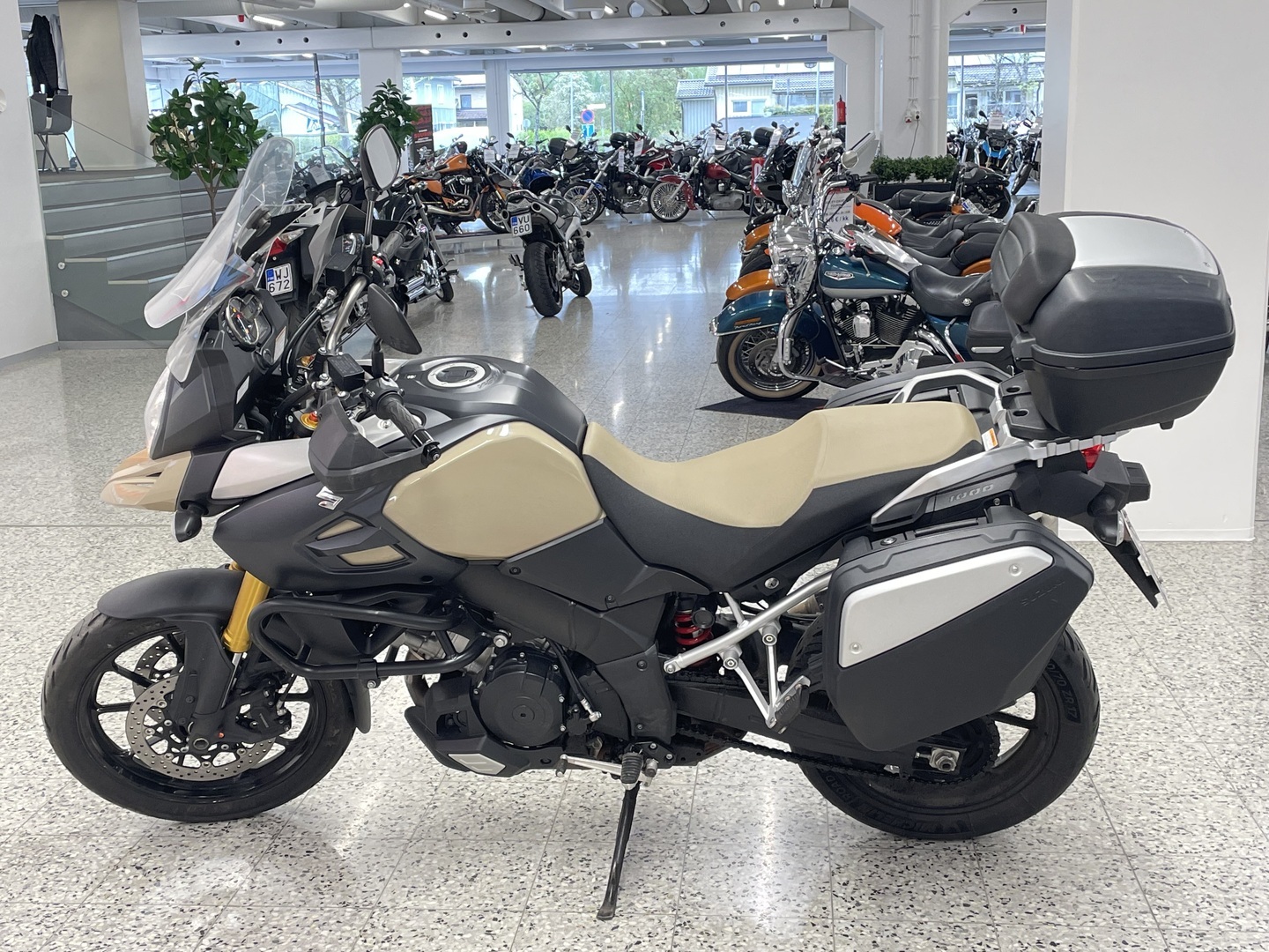SUZUKI DL 2014